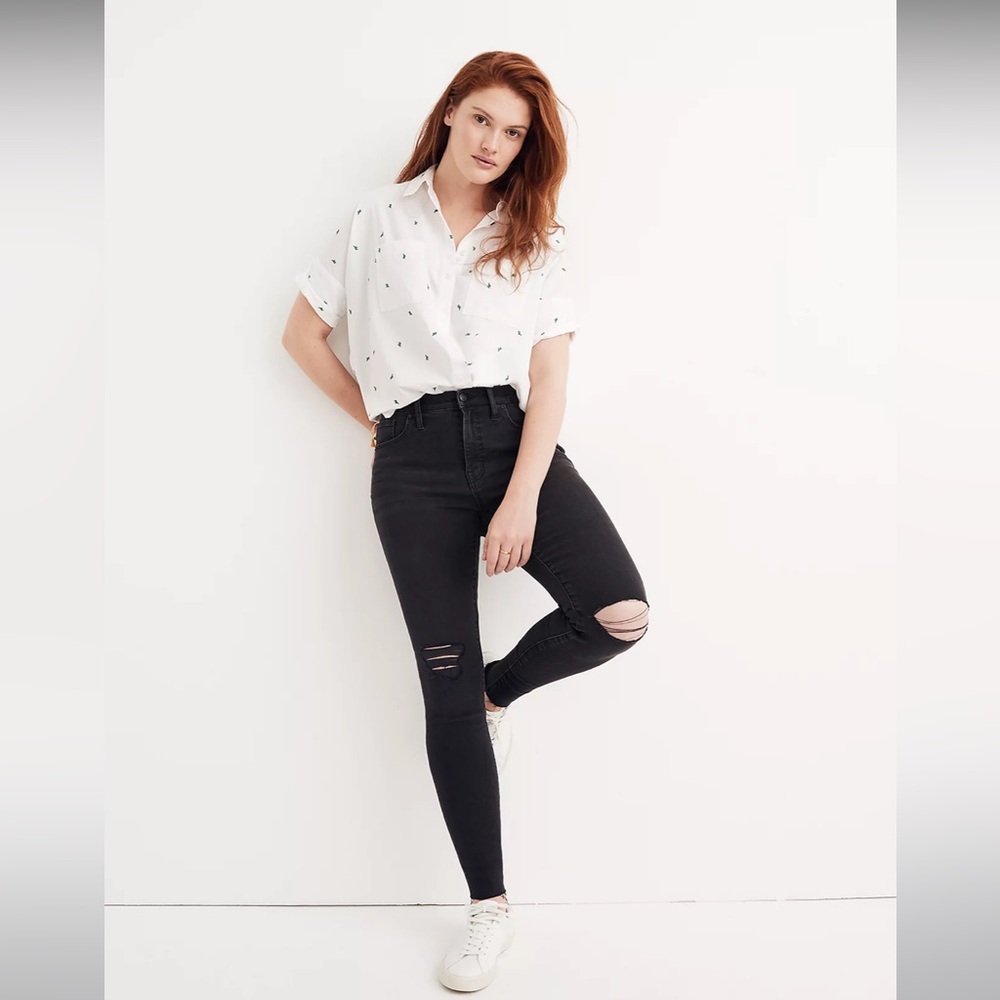 Madewell 9" High-Rise Skinny Crop Jeans Distressed Raw Hem in Black (26T)